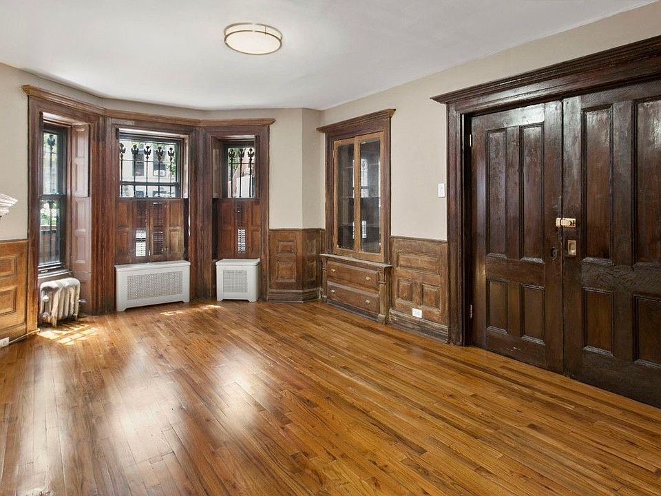 1st image of 401 Hancock St APT 1A