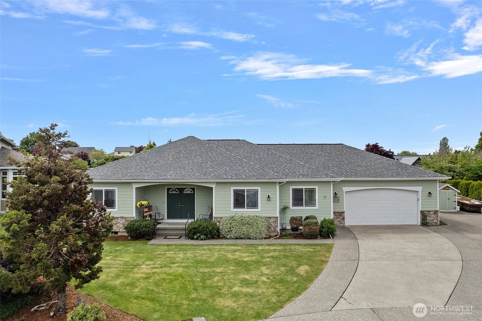 2557 Captains Court photo 1