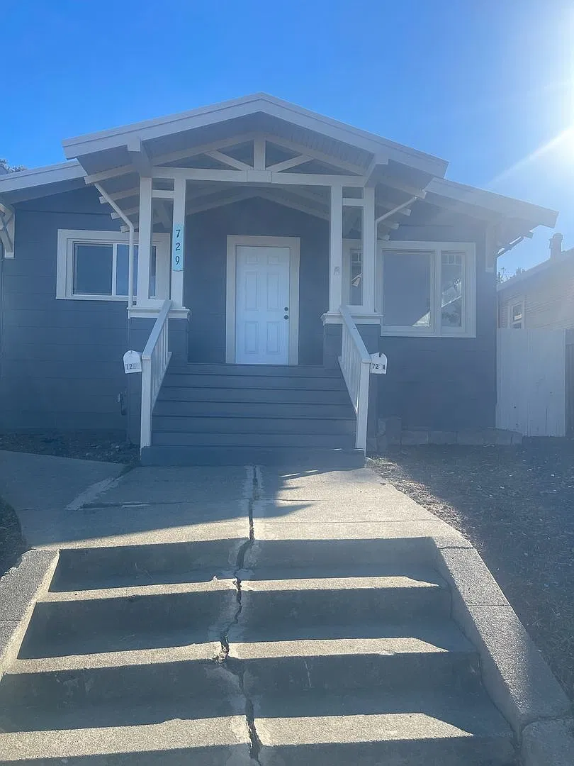 729a — Photo 1