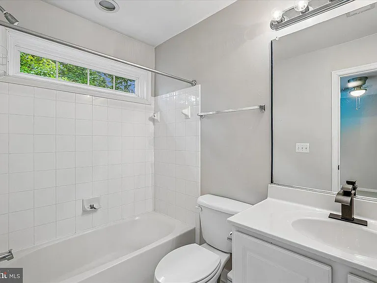 905 Royal Elm Ct — Photo 39