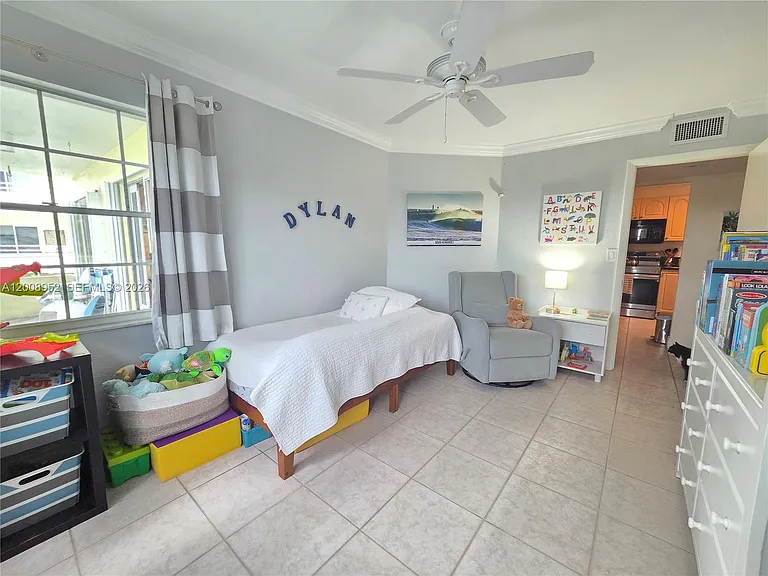 10795 SW 108th Ave #201 — Photo 10