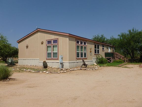 4th image of 805 W Desert Rose Ln