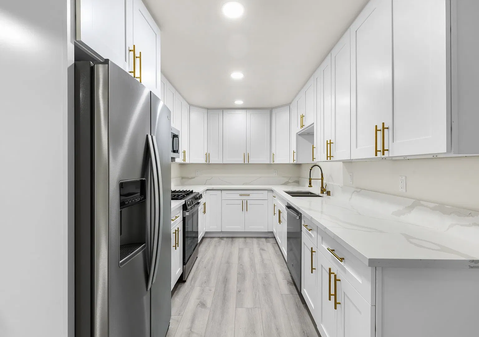 Fully remodeled! — Photo 4