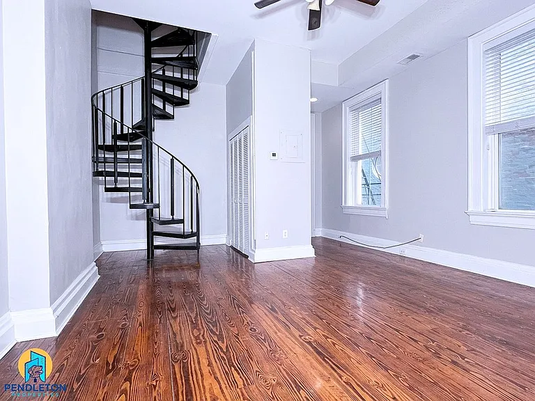 521 E 13th St #3 — Photo 3