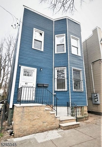 1st image of 41 Brookdale Ave