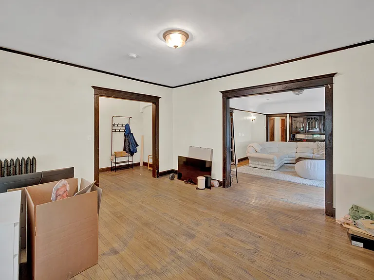 826 Hamlin St — Photo 12