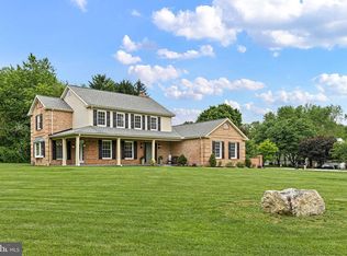 14 Hidden Valley Dr, Newark, DE 19711