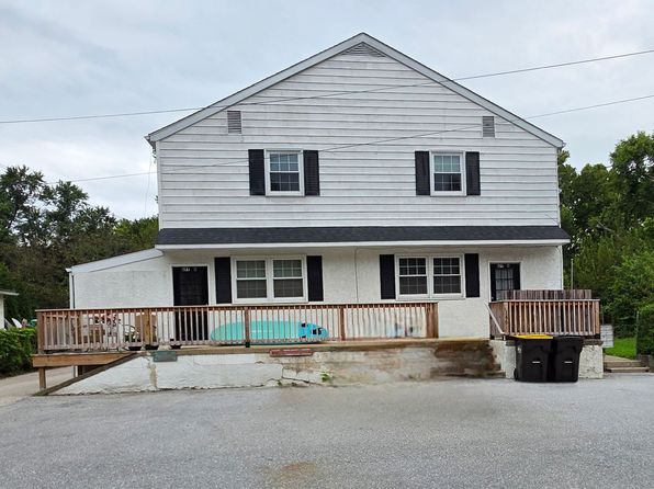 146 Walnut St APT 2C