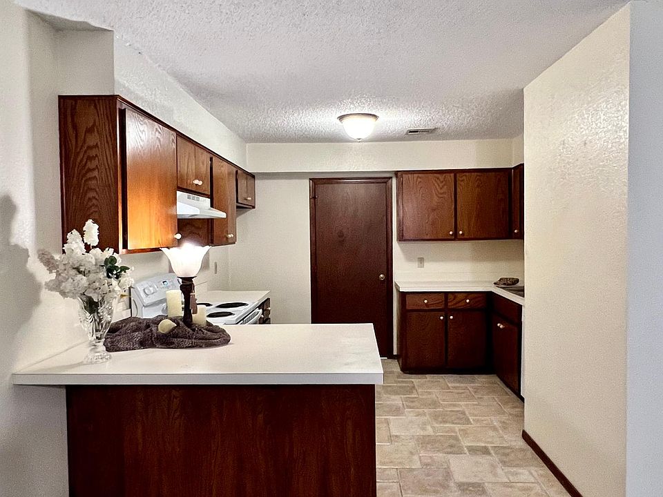1st image of 345 SW 92nd St #345