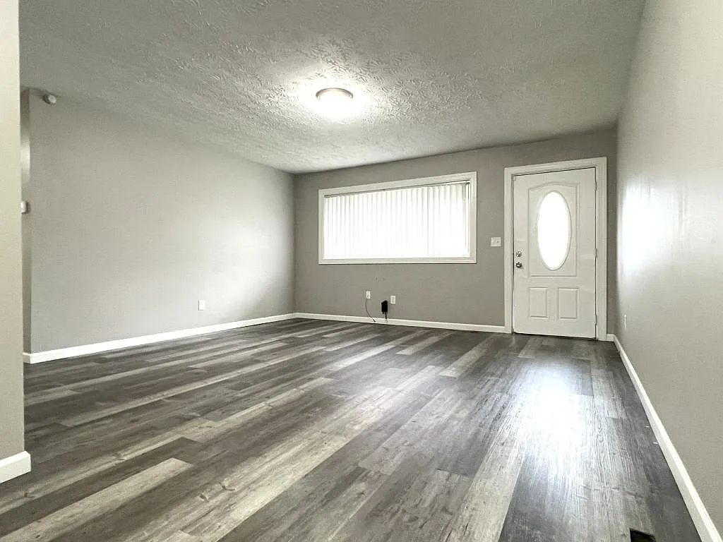 77 Brookhaven Drive — Photo 3
