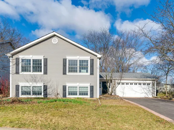 765 Old Mill Grove Rd, Lake Zurich, IL 60047