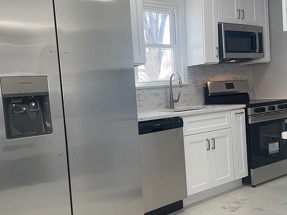 4th image of 6107 Buckler Rd