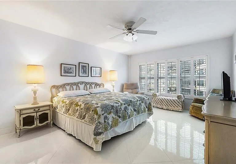 3850 Galt Ocean Dr #405 — Photo 9