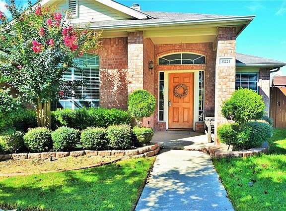 2nd image of 8221 Muirwood Trl