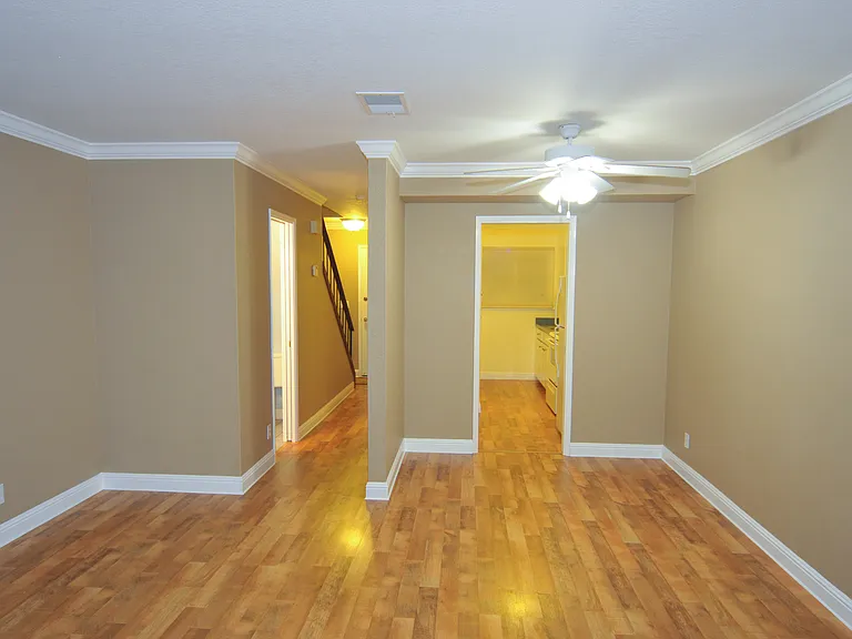 1433 Terra Nova Blvd — Photo 1