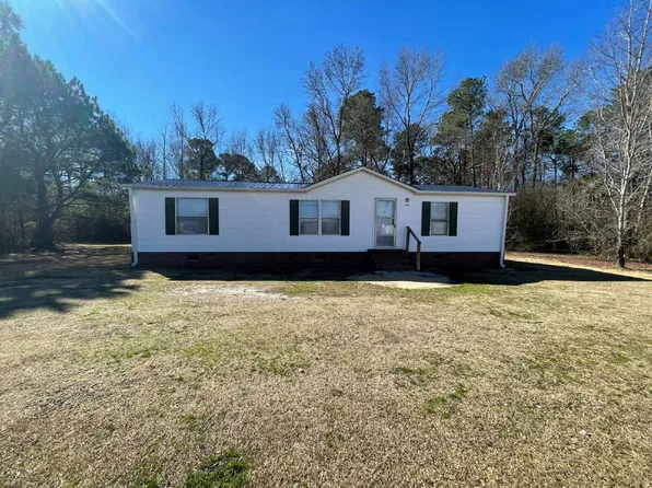 207 Duck Ridge Dr, Pikeville, NC 27863