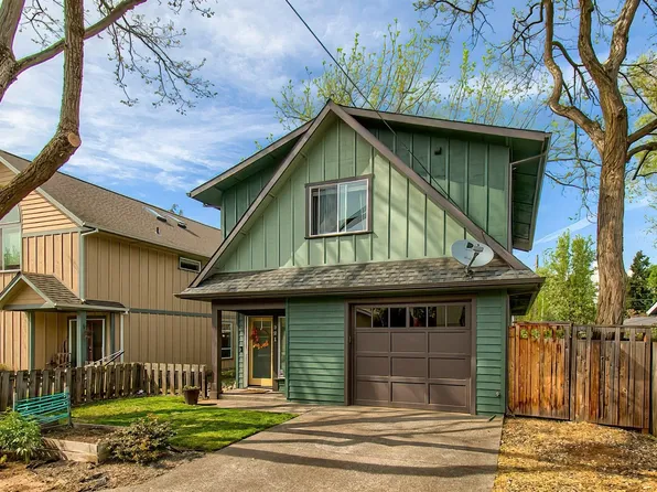 921 Hull St, Hood River, OR 97031