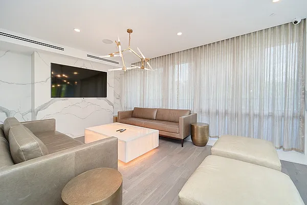 Rented by Compass | media 30