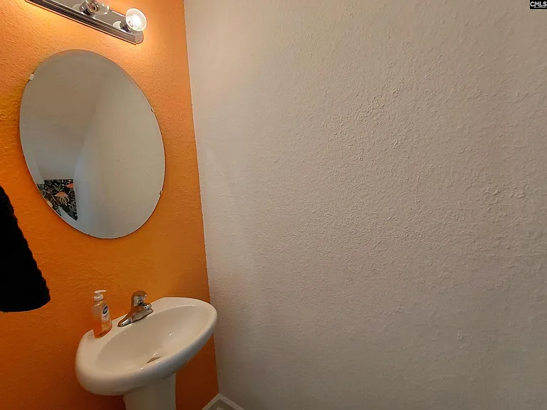 836 Chariot Way — Photo 19