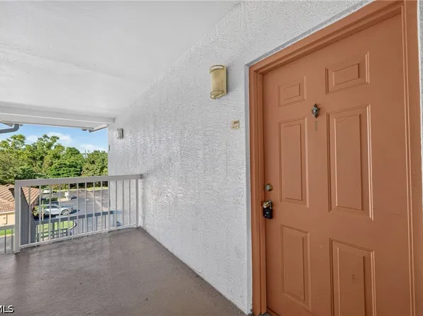6341 Aragon Way APT 304, Fort Myers, FL 33966