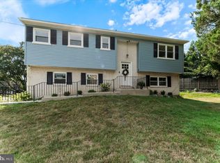 104 Gordon Rd, Erdenheim, PA 19038