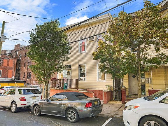 3rd image of 111 34th St
