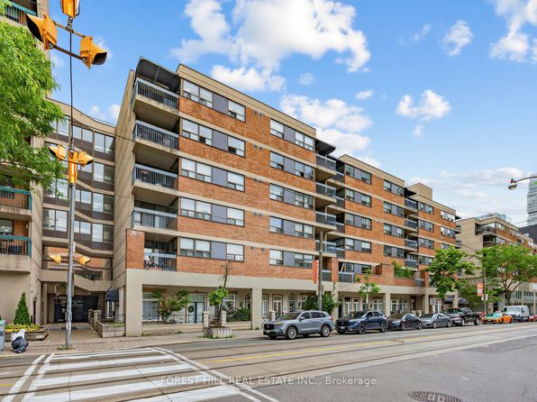 53 McCaul St #446, Toronto, ON M5T 2W9