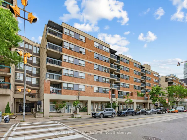 53 McCaul St #446, Toronto, ON M5T 2W9