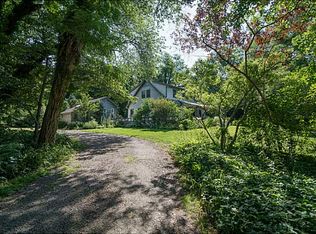 34 Fessenden Rd, Barrington, RI 02806