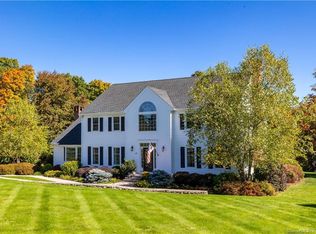 42 Old Farm Rd, Litchfield, CT 06759