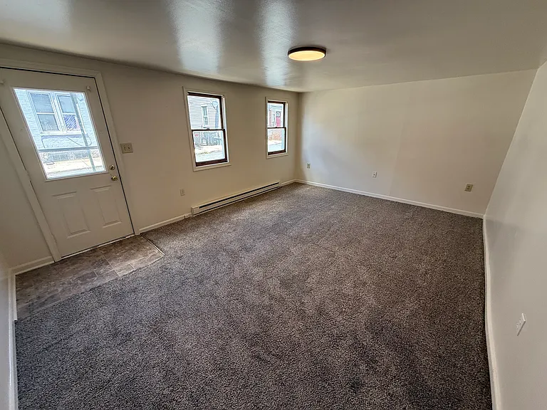 66 Elizabeth St #66 — Photo 3