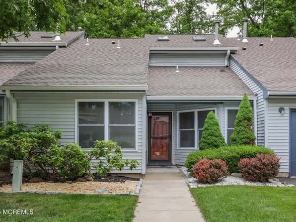 294 Sunshine Court, Englishtown, NJ 07726