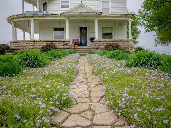 501 W Oak St, Fairview, KS 66425