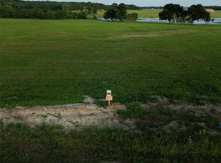 365 Sailview Ct, Honey Grove, TX 75446