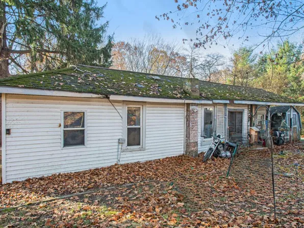 3668 Carolyn St, Coloma, MI 49038