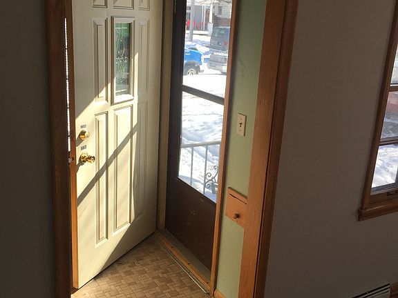 2nd image of 3118 28th Ave S