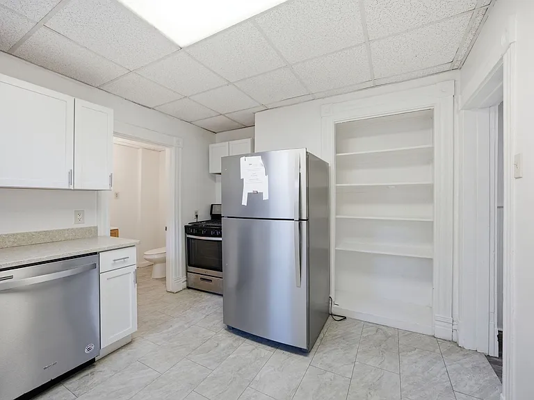 2822 Salisbury St — Photo 8