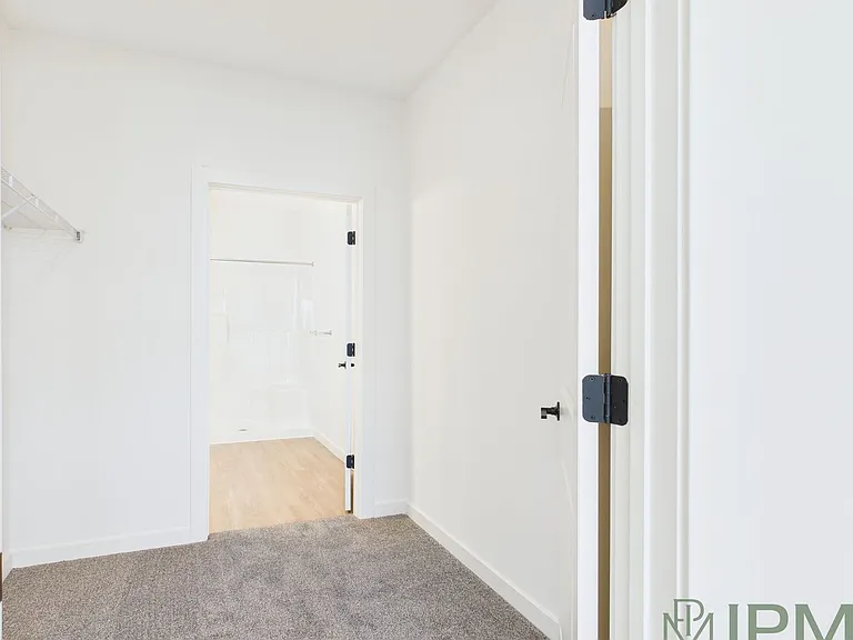 98 Penn Place — Photo 66