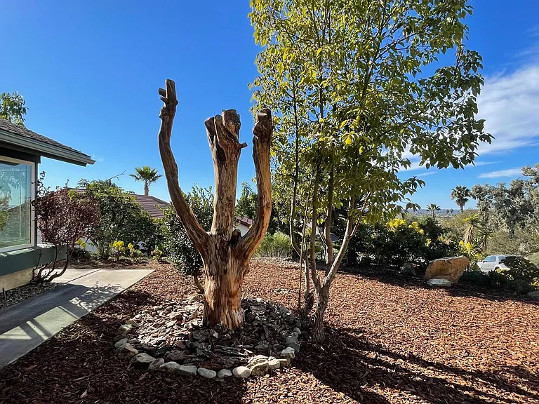 13556 Samantha Ave — Photo 32