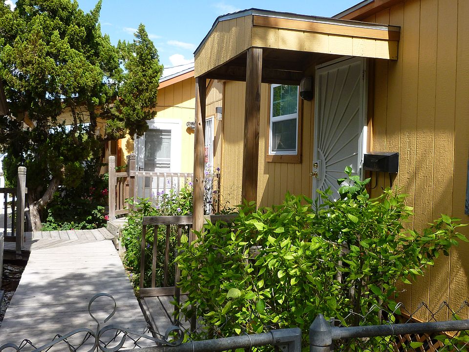 Apt B outside