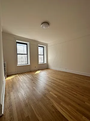 Rented by Peter R. Hungerford, LREB | media 18