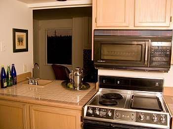 4th image of 2611 Eastlake Ave E APT 205