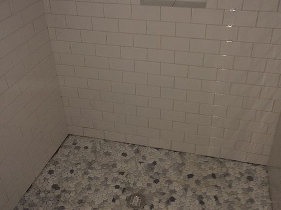 5th image of 215 Lynn St