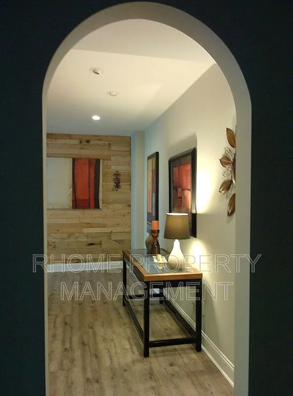 1 bed, 1.0 bath, 1616 sqft, $1,650 — Photo 3