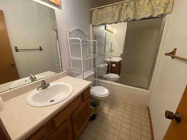 1947 Bonnie Ct — Photo 10