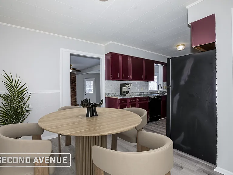 1021 Amos Rd — Photo 4