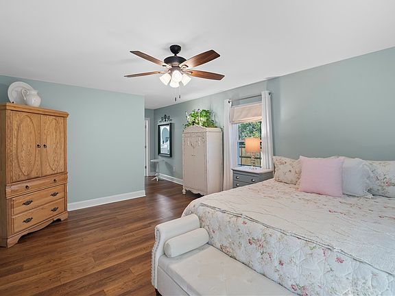 5th image of 323 W Front St