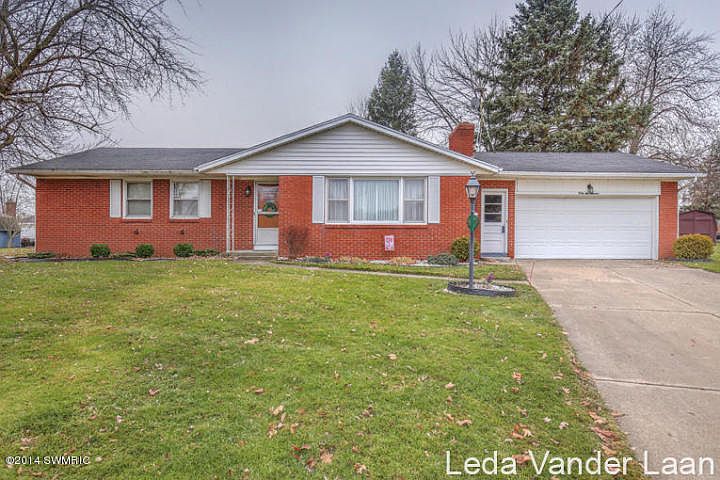 1st image of 4600 Bluegrass Dr SE