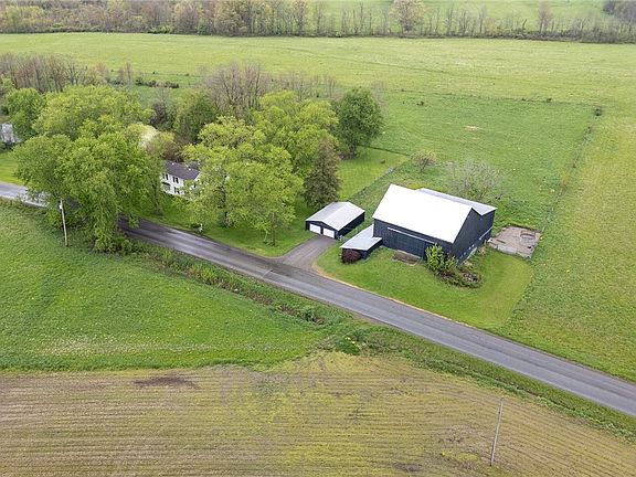 3rd image of 285 Poole Rd