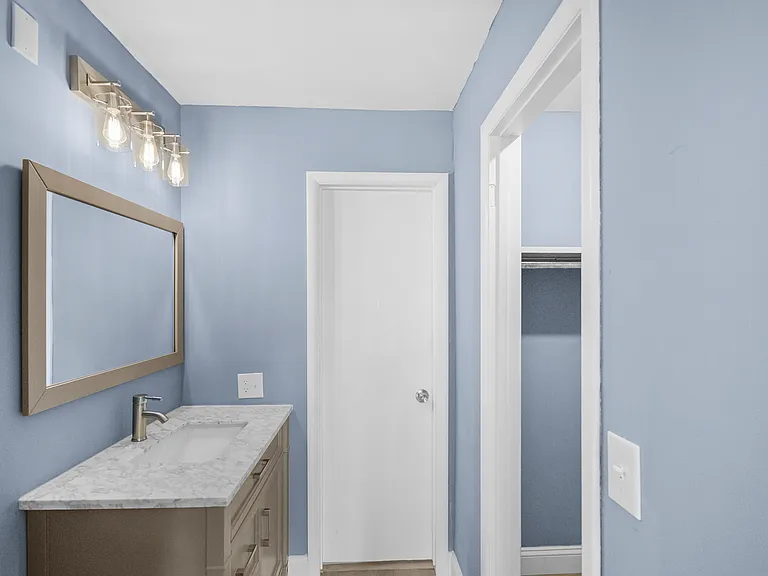 22 Lexington Dr — Photo 21